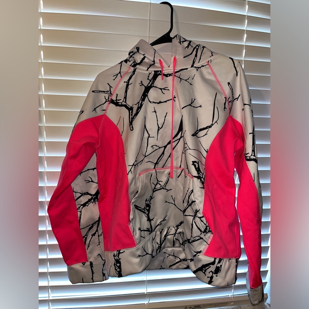 Men’s Trail Crest hoodie
